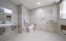 Pyeongtaek La Seine Tourist Hotel