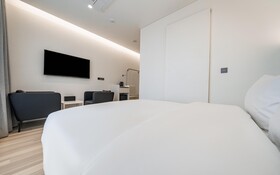 Pyeongtaek La Seine Tourist Hotel