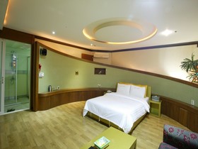Hotel Head-One