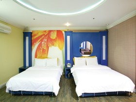 Hotel Head-One