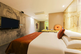 Hotel On