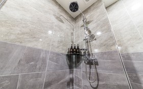 K Plus Hotel