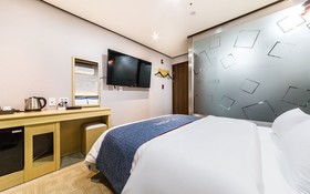 K Plus Hotel