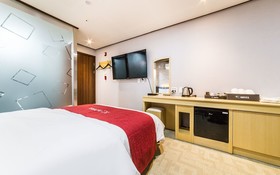 K Plus Hotel