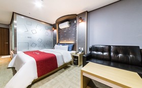 K Plus Hotel