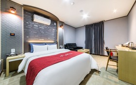 K Plus Hotel