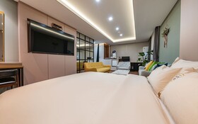 Yangju Latte Drive In Hotel