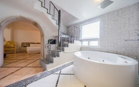 Yangju M Hotel