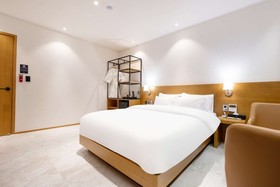 Daisy Hotel