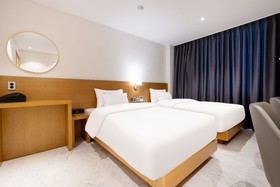 Daisy Hotel