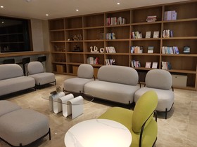 Daisy Hotel