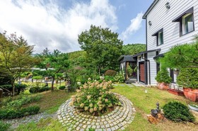 Vivaldi White House in Vally