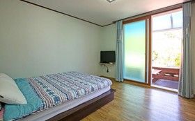 Yangpyeong Adeulbawi Pension