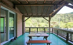Yangpyeong Adeulbawi Pension