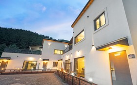 Yangpyeong Chorokbam Pool Villa Pension