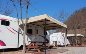 Yangpyeong Flower Caravan Pension