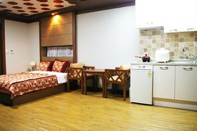 Yangpyeong Hayandohwaji Pension