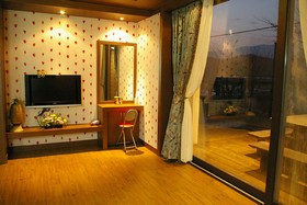 Yangpyeong Hayandohwaji Pension