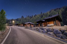 Yangpyeong Malgeun-soop Han ock Pension