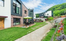 Yangpyeong Pension ABC Pool Villa