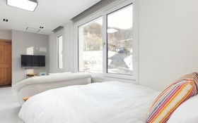 Yangpyeong Pension ABC Pool Villa