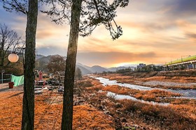 Yangpyeong San and Gang Pension