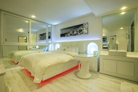 Yangpyeong Show Hotel