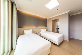 Baekhak Jayuro Resort