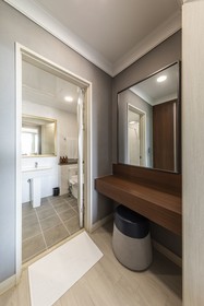 Baekhak Jayuro Resort