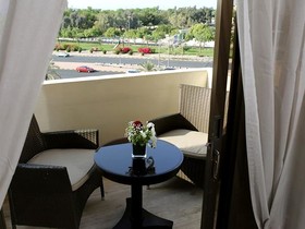 New Park Hotel