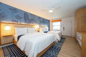 Sunshine Suites Resort