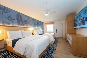 Sunshine Suites Resort