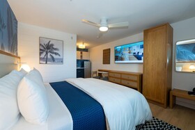 Sunshine Suites Resort