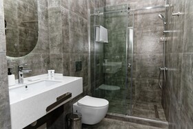 Aston Hotel