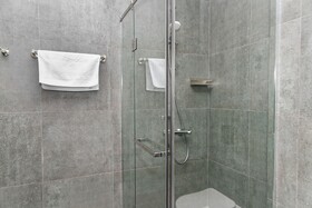 Aston Hotel