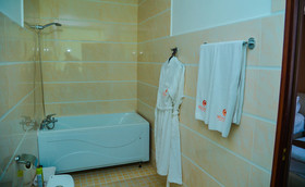 Mandarin Hotel & Fitness Center