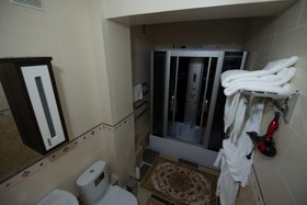 Al Farabi Hotel