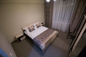 Al Farabi Hotel