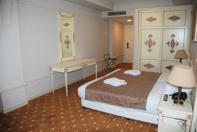 Golden Mir Hotel & Spa