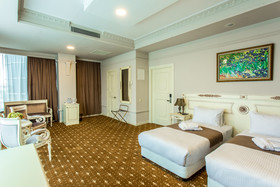 Golden Mir Hotel & Spa