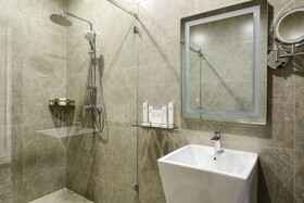 Grand Mildom Hotel