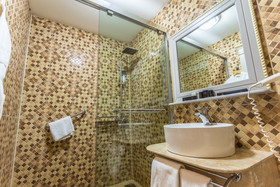 Grand Sapphire Hotel
