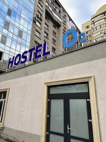 Hostel O2