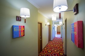 Mildom Hotel
