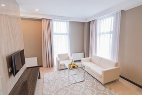 Resident City Hotel