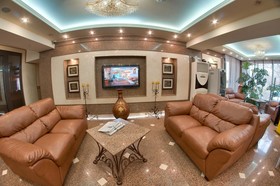 Uyut Hotel