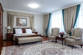 Alanda Hotel