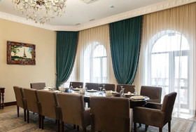 Alanda Hotel