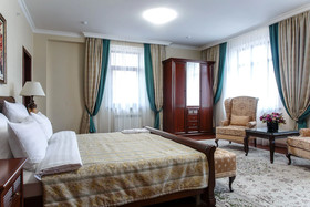 Alanda Hotel