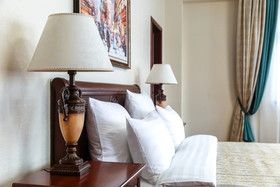 Alanda Hotel